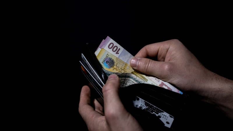 Maaşlar 8 faizdən çox artırılacaq