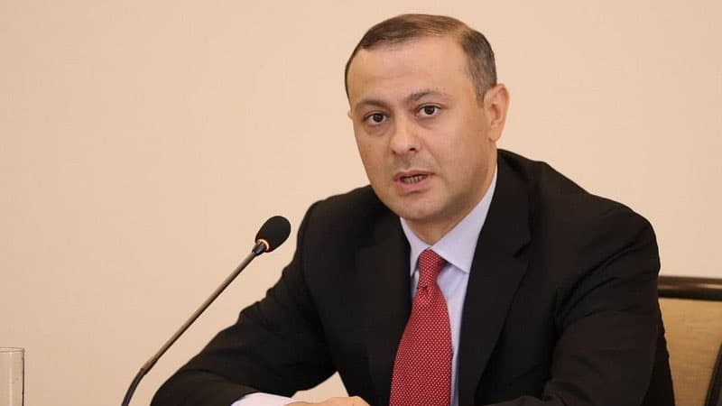 "Biz məsələnin diplomatik yolla həll olunmasının tərəfdarıyıq, amma..." - Armen Qriqoryan