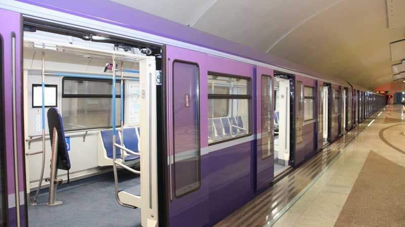 Metrodan istifadə edən sərnişinlərin sayı azalıb