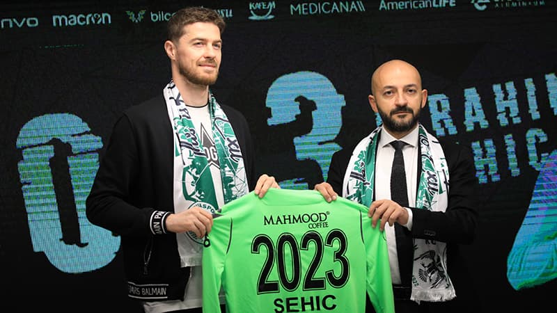 "Qarabağ"ın sabiq qapıçısı yeni müqavilə imzaladı