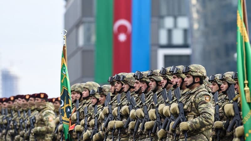 Sosial şəbəkələrdə paylaşım edən hərbçilər Azərbaycan ordusundan tərxis edildi