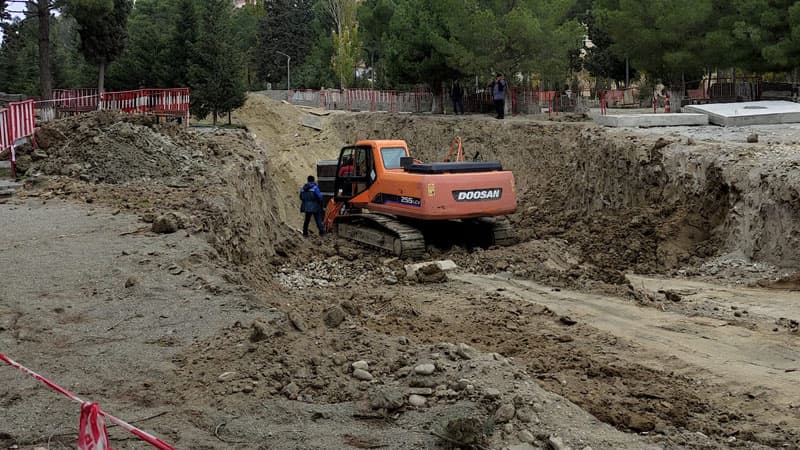 Sumqayıtda 4 il əvvəl isitifadəyə verilən park yenidən söküldü (FOTOLAR)