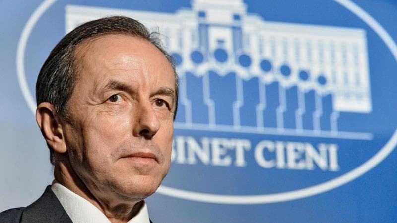 Polşa Senatının spikerinə sui-qəsd cəhdi oldu (FOTO)
