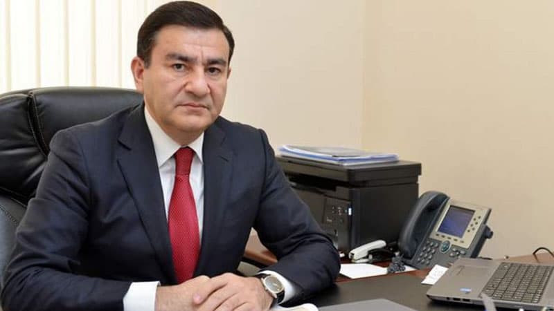 Komissiya sədrinin oğlu vəzifəsindən getdi