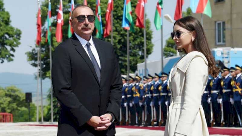 Prezident və birinci xanım şəhid hərbçilərin dəfni ilə bağlı tapşırıqlar verdi