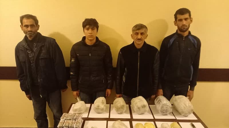 Azərbaycana narkotik keçirmək istəyən şəxs sərhədçilərə bıçaqla xəsarət yetirmək istədi (FOTOLAR)