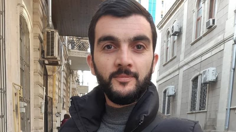 Məhkəmə binasında "Yeni Müsavat"ın reportyoruna hücum edildi (VİDEO)