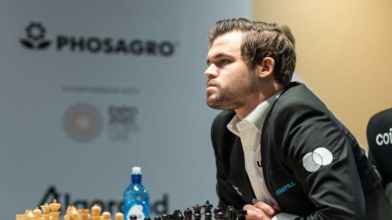 Maqnus Karlsen yenidən dünya çempionu oldu