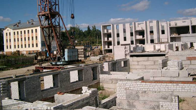Qanunsuz tikilmiş evlər məsələsinin birdəfəlik həlli... - Ekspert
