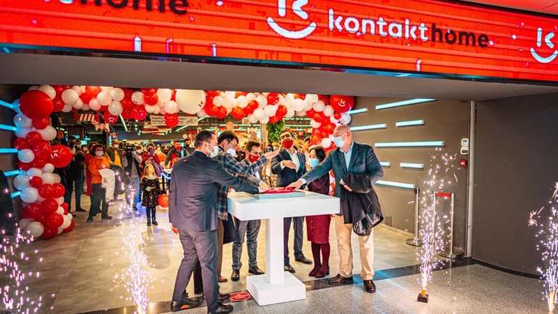 “Kontakt” ölkə xaricində ilk mağazasını açdı (FOTO/VİDEO)