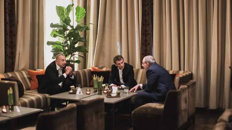 Fransa Prezidentindən Azərbaycan dilində paylaşım (FOTO)