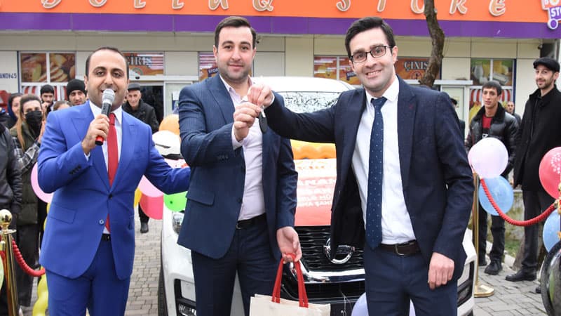 “Azerçay” tərəfindən keçirilən lotereyanın qaliblərinə avtomobil təqdim olundu (FOTO)