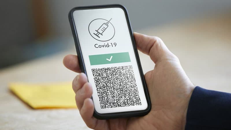 AB-də elektron sistemi hələ də Azərbaycanın peyvənd sertifikatlarını oxumur 