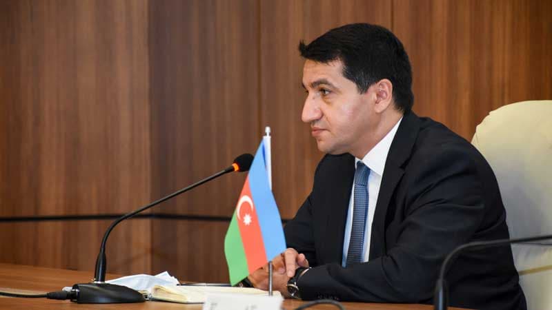 Hikmət Hacıyev Azərbaycanın qlobal miqyasda üzləşdiyi hədə və təhdidlərdən danışdı