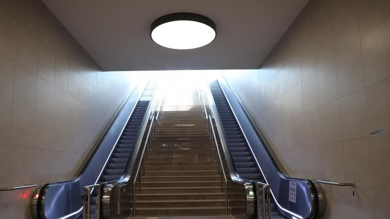 Bakı metrosunun əməkdaşı iş yerində vəfat etdi
