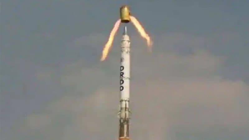 Pakistan nüvə başlığı daşıya bilən qanadlı raketini sınaqdan keçirdi