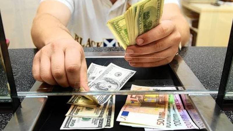 Azərbaycanda son üç ay: dollara tələbatın iki dəfə artım səbəbi nədir?