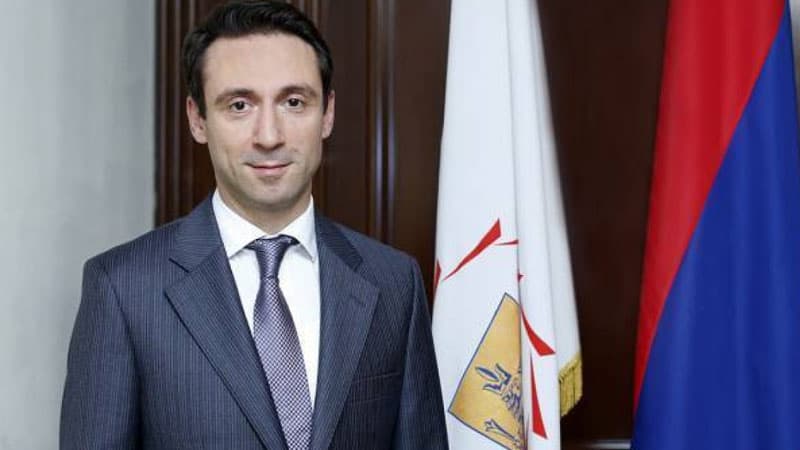 İrəvan meri istefaya göndərildi