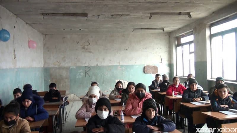 Bu görüntülər dəhşət saçır: Tədris ocağı, yoxsa təhlükə mənbəyi? (VİDEO)