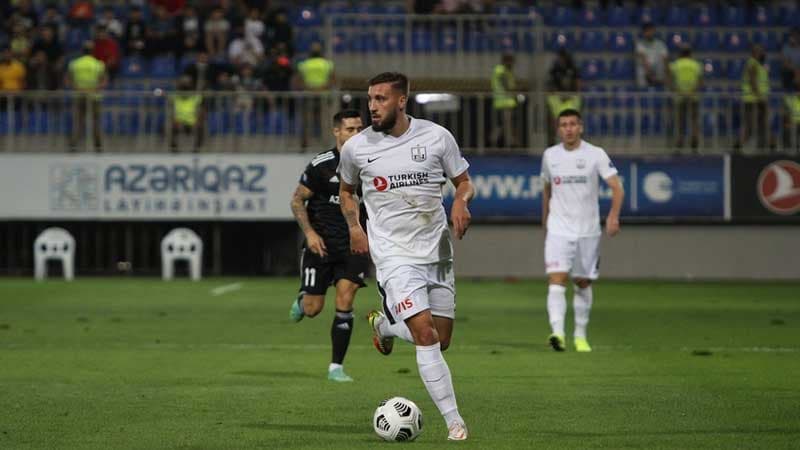 "Neftçi" fransalı yarımmüdafiəçi ilə rəsmən vidalaşdı