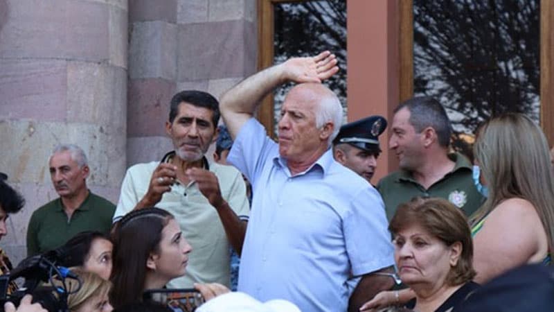Levon Hayryan: "Bizimkilər bilmirlərsə, qoy bunu Əliyevdən öyrənsinlər"