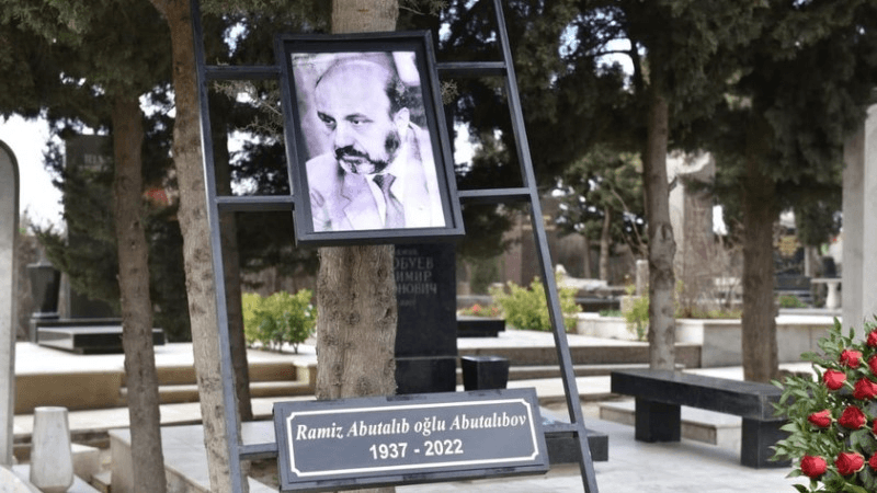 Tanınmış ictimai xadim dəfn olundu (VİDEO)