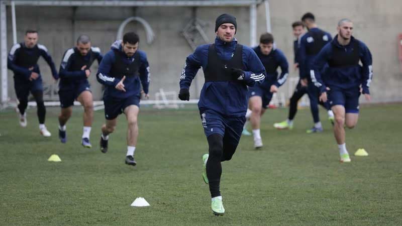 "Qarabağ" yeni ildə ilk məşqinə itkilərlə çıxdı (FOTO)