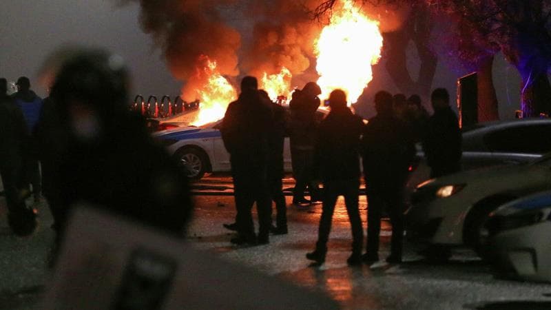 Qazaxıstanda nə baş verir və proseslərin arxasında kim dayanır? - Politoloq