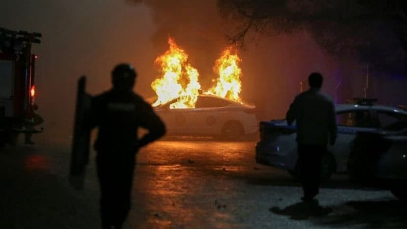 Qazaxıstanda 12 polis öldürüldü (VİDEO)