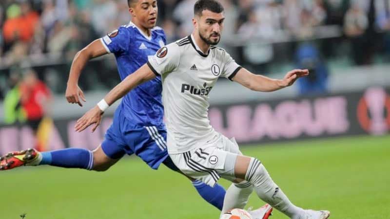 “Dinamo” Mahir Emrelini aşağı məbləğə transfer edə bilər