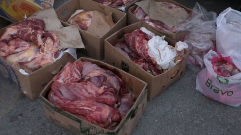 Bakıda mənşəyi bilinməyən 360 kiloqram ət aşkarlandı (FOTO/VİDEO)