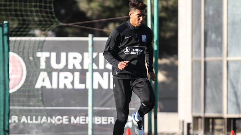 Eddi İsrafilov: "Neftçi" gələcək karyeram üçün yaxşı seçimdir"