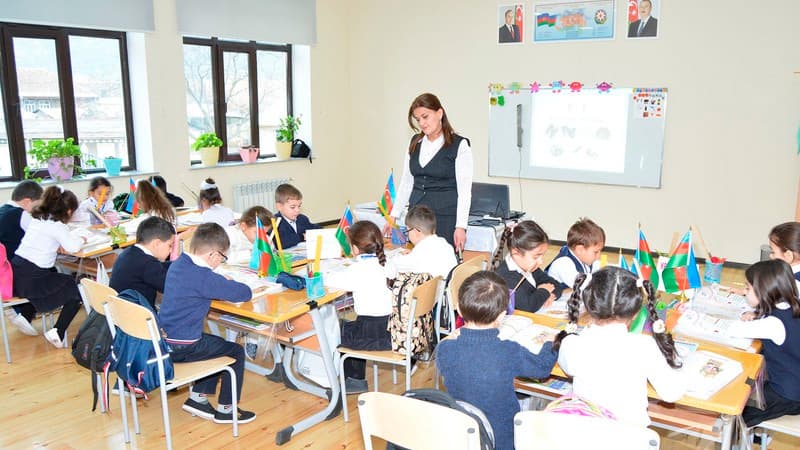 Bu gündən şagird yerdəyişməsi müvəqqəti dayandırılır (YENİLƏNİB)