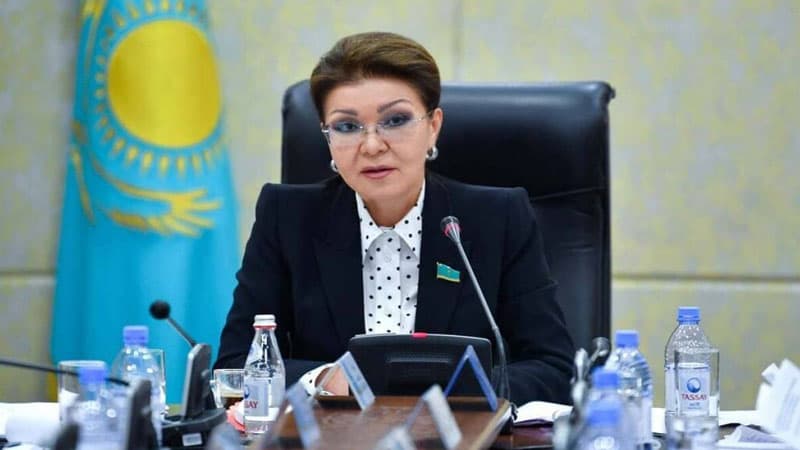Nazarbayevin qızı Milli Məclisin iclaslarında iştirak etmədi