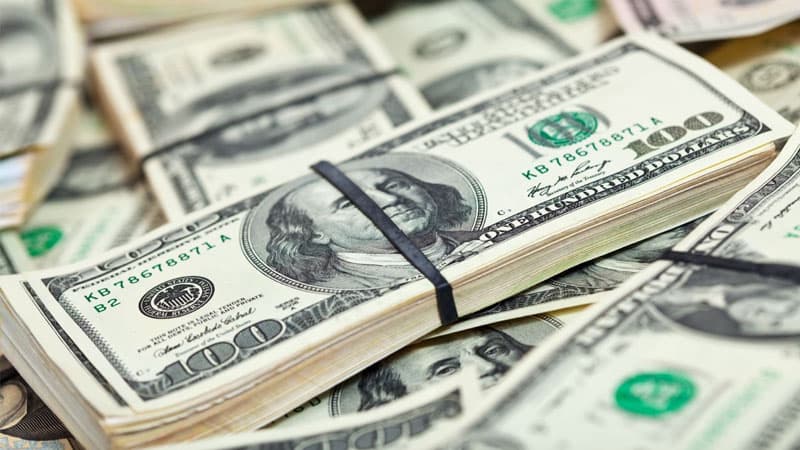 Banklar dolların alış qiymətini qaldırdı, satışı sabit qaldı