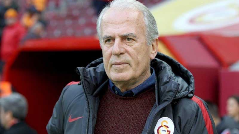 Mustafa Denizli istefa verdi