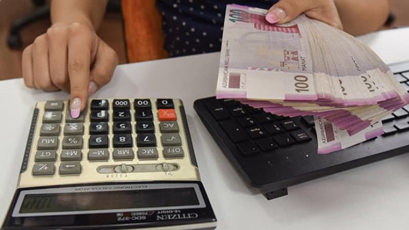 Daha bir qrup şəxsin maaşları artırıldı (QƏRAR)
