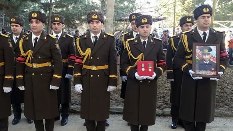 Kəlbəcərdə şəhid olan zabit dəfn edildi (YENİLƏNİB/FOTO)