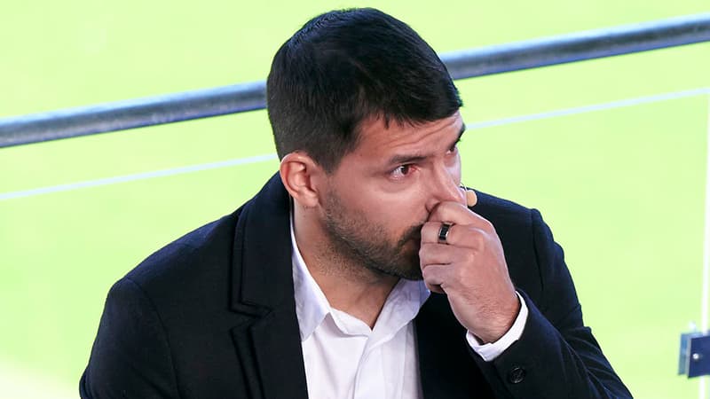 Aqüero: "Ətrafımda çoxlu monitor olan kiçik bir otaqda qalanda anladım"