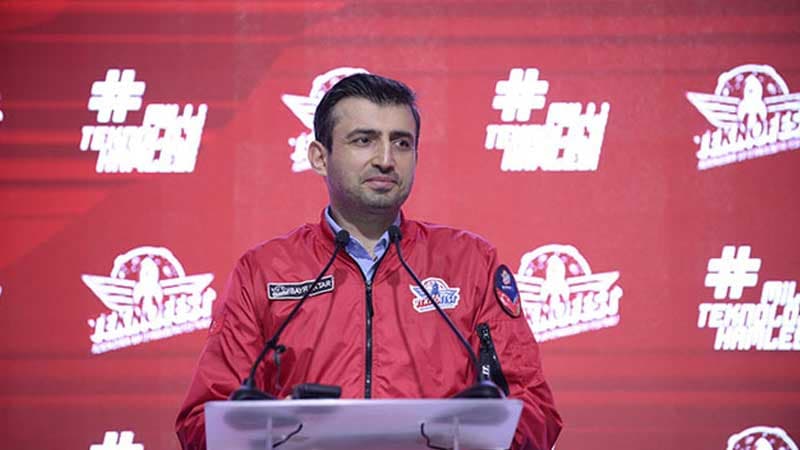 Selçuk Bayraktardan Bakı paylaşımı (FOTOLAR)