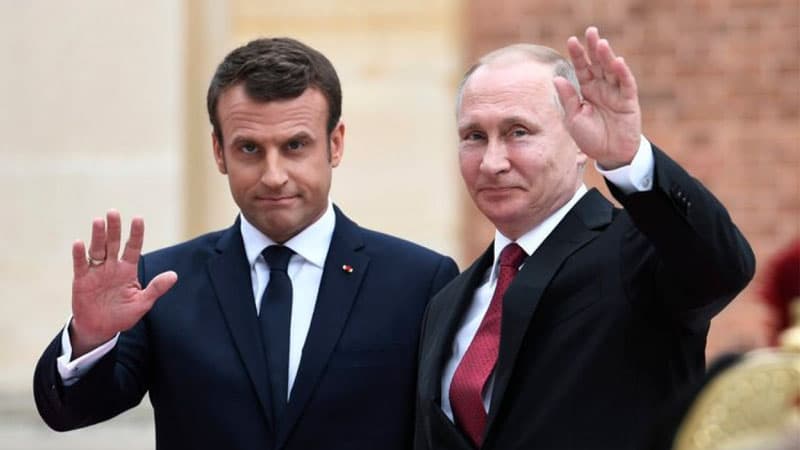 Putin və Makron 5 saat nədən danışıb?