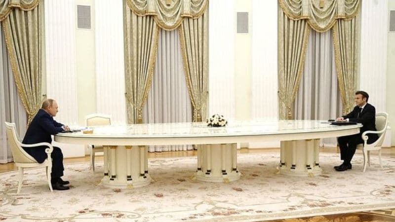 Putin-Makron görüşünün yekunu: Müharibə ehtimalı qüvvədə qalır
