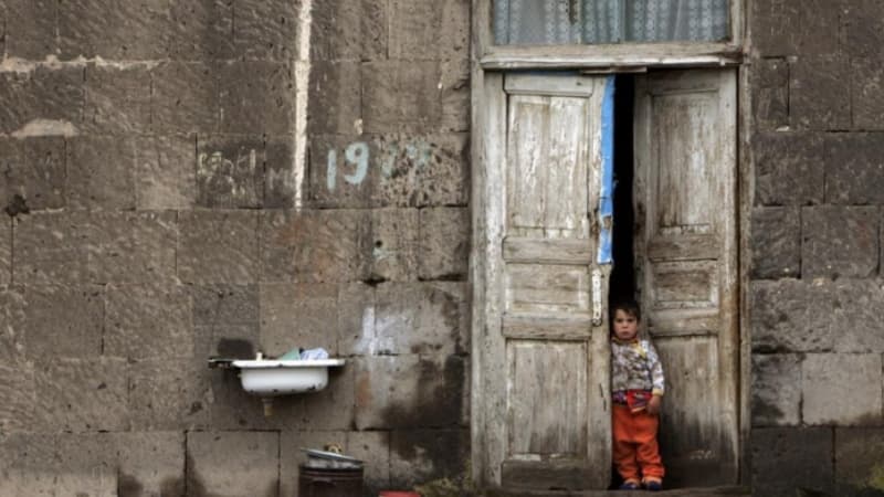 Ermənistan inflyasiya burulğanında: Hökumətin vədləri nəticə vermir