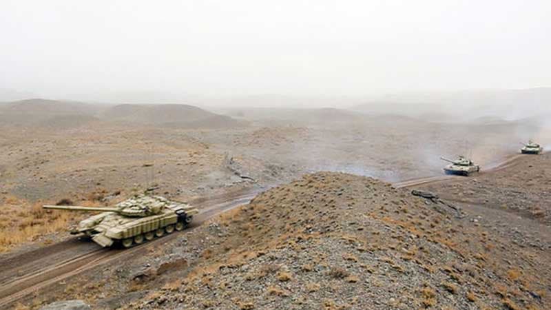 Naxçıvanda tank bölməsi qəfil yoxlanıldı (FOTO/VİDEO)