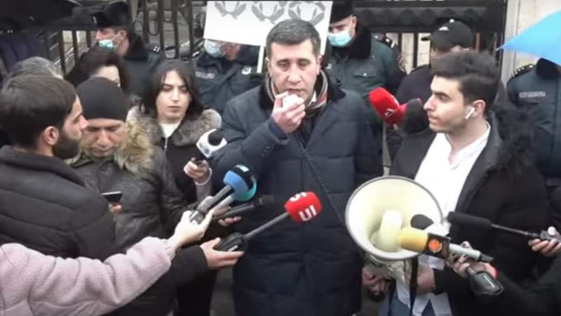 Avropa İttifaqının Ermənistandakı nümayəndəliyi qarşısında etiraz aksiyası (VİDEO)