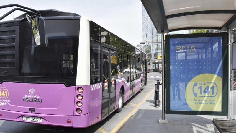 Bakıda marşrut avtobusunda tüstülənmə oldu