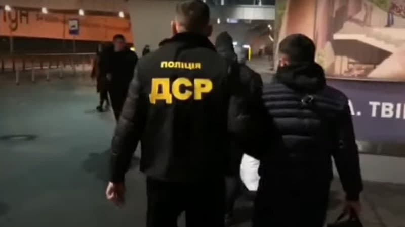 Rövşən Lənkəranski və "Lotu Quli"nin düşməni deportasiya edildi (FOTO/VİDEO)