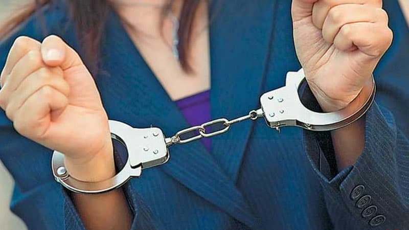 Bakıda üç evdən oğurluq etməkdə şübhəli bilinən qadın saxlanıldı