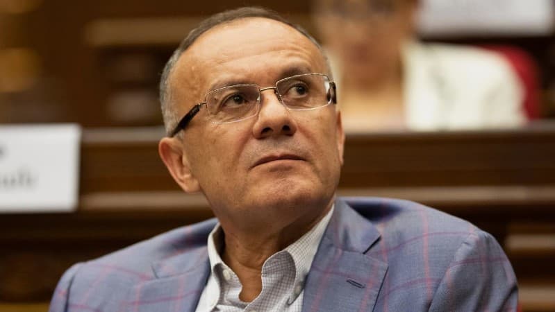 "Paşinyan şir oğlanları cəbhədə qırdırdı" - Seyran Ohanyan