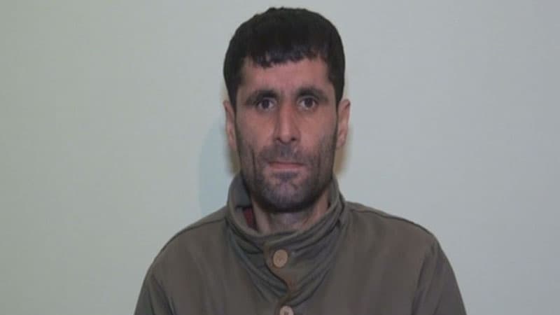 Keçmiş məhkumdan “Kalaşnikov” avtomatı və narkotik götürüldü